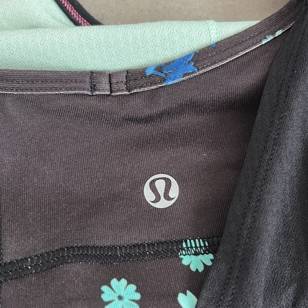 Lululemon No Limits Tank Black / Petal Pop Multi size 4 - Picture 6 of 7